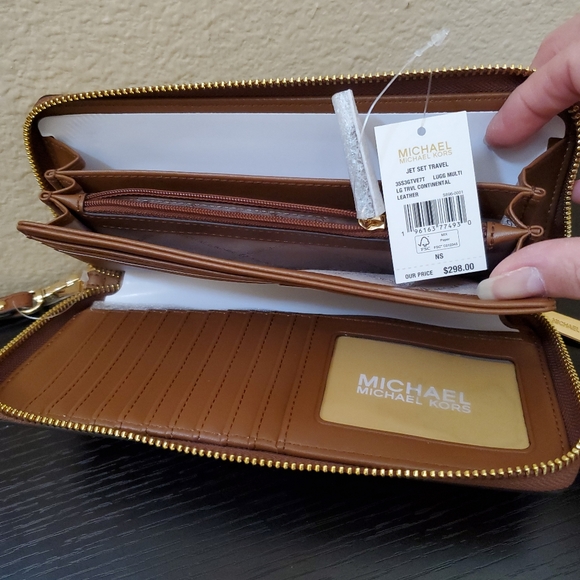 Michael kors Large Zip Around Continental Wallet - Picture 7 of 9